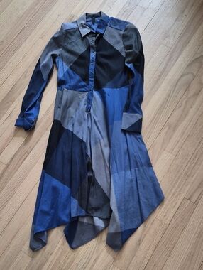 BCBG Blue and Gray Geometric Midi Dress
